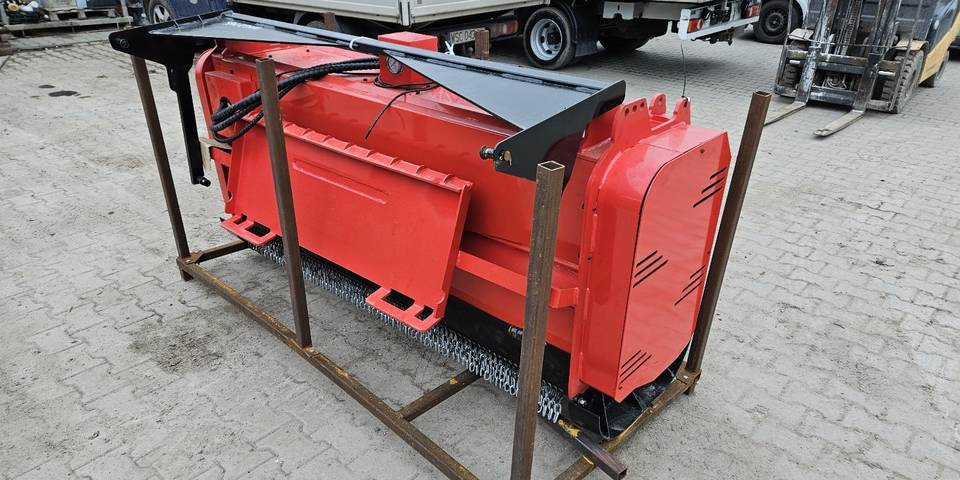 Nowy mulcher leśny GIYI bęben 181 cm 50 zębów Bobcat mini ładowarka - Forestry mulcher: picture 4 Nowy mulcher leśny GIYI bęben 181 cm 50 zębów Bobcat mini ładowarka - Forestry mulcher: picture 4