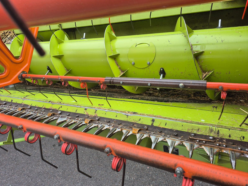 Combine harvester Claas Lexion 560 V750: picture 9