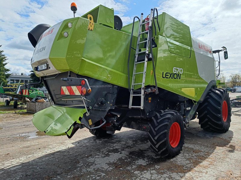 Claas Lexion 670 V750 - Combine harvester: picture 4 Claas Lexion 670 V750 - Combine harvester: picture 4