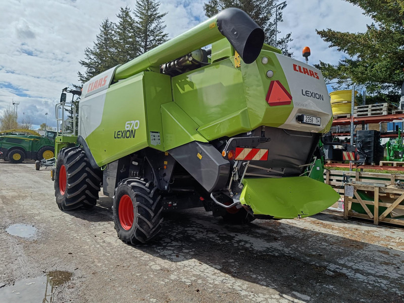 Claas Lexion 670 V750 - Combine harvester: picture 3 Claas Lexion 670 V750 - Combine harvester: picture 3