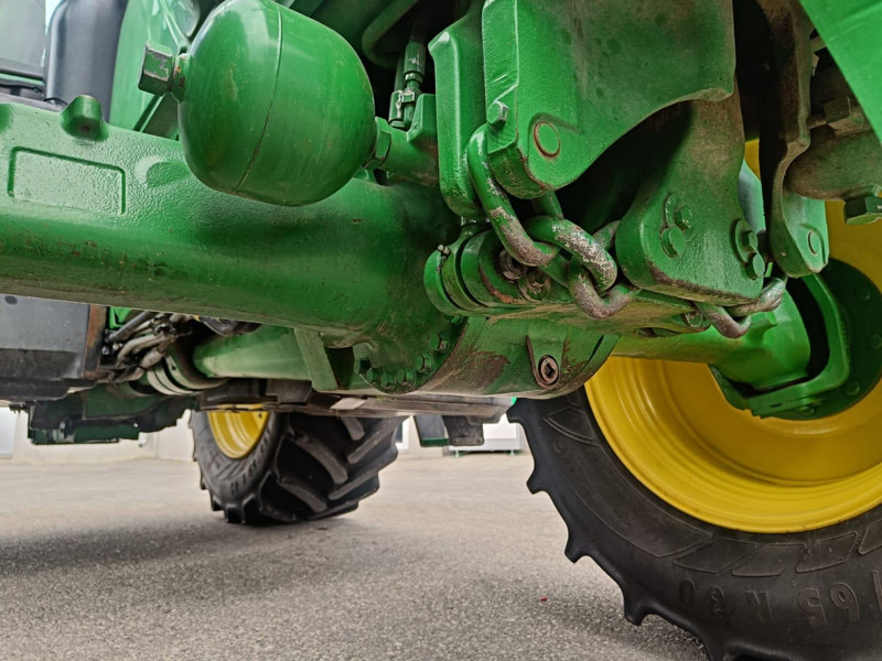 Farm tractor John Deere 6195M: picture 11