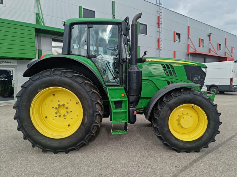 Farm tractor John Deere 6195M: picture 8