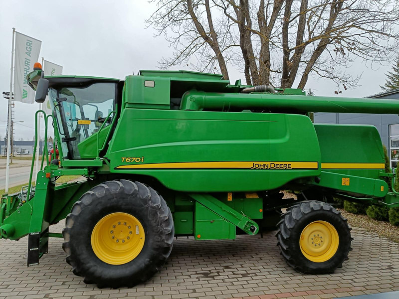 John Deere T670 i - Combine harvester: picture 4 John Deere T670 i - Combine harvester: picture 4