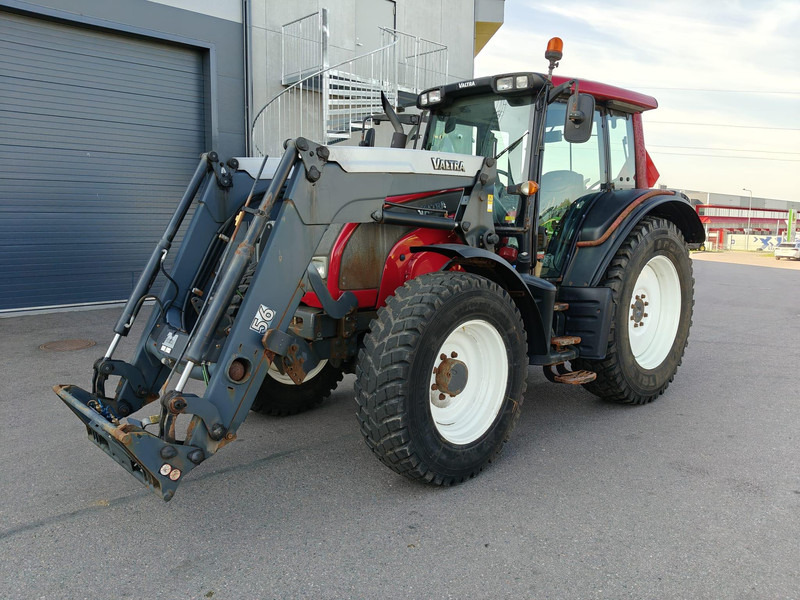 Valtra N101 - Farm tractor: picture 1 Valtra N101 - Farm tractor: picture 1