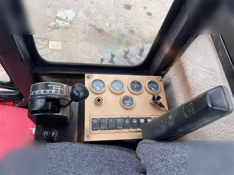 Grader CATERPILLAR 140G: picture 6