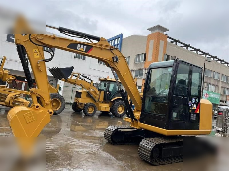 CATERPILLAR 305.5E2 - Mini excavator: picture 1 CATERPILLAR 305.5E2 - Mini excavator: picture 1