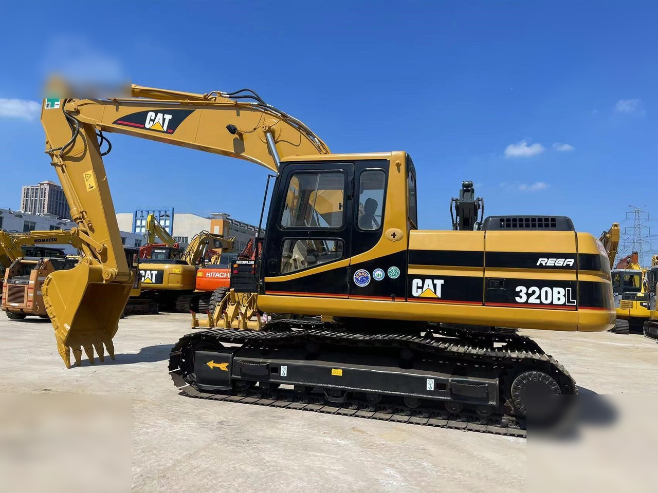 CATERPILLAR 320BL - Crawler excavator: picture 1 CATERPILLAR 320BL - Crawler excavator: picture 1