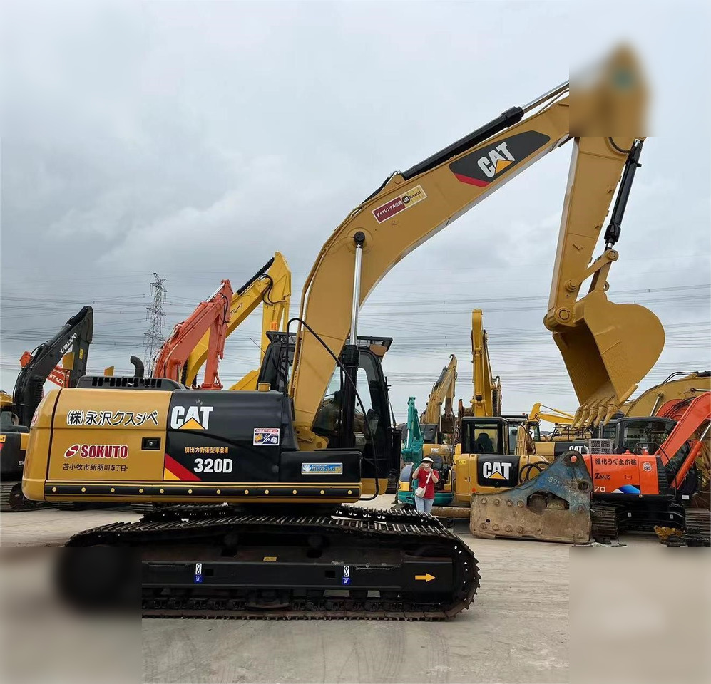 CATERPILLAR 320D - Crawler excavator: picture 1 CATERPILLAR 320D - Crawler excavator: picture 1