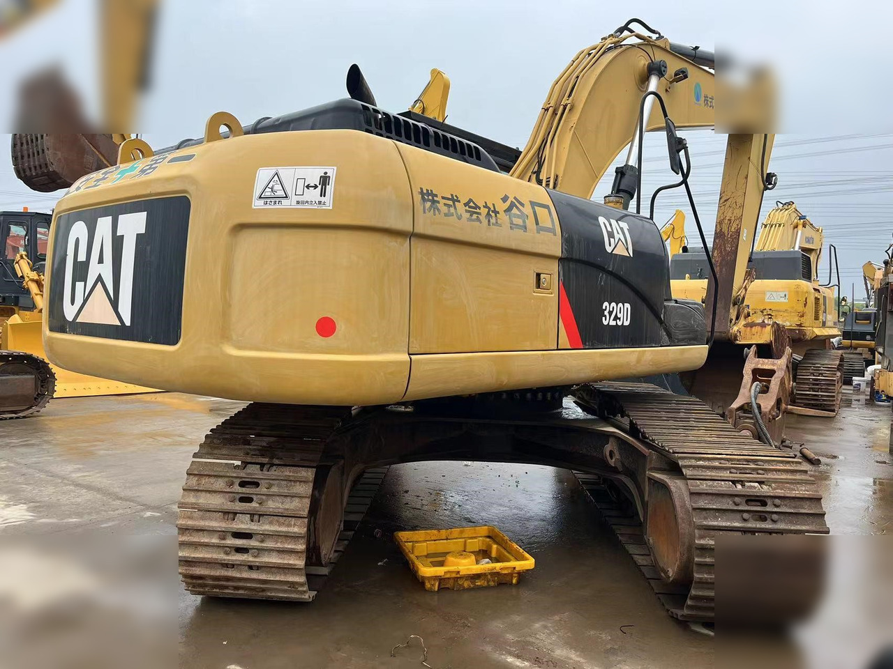 CATERPILLAR 329D - Crawler excavator: picture 2 CATERPILLAR 329D - Crawler excavator: picture 2