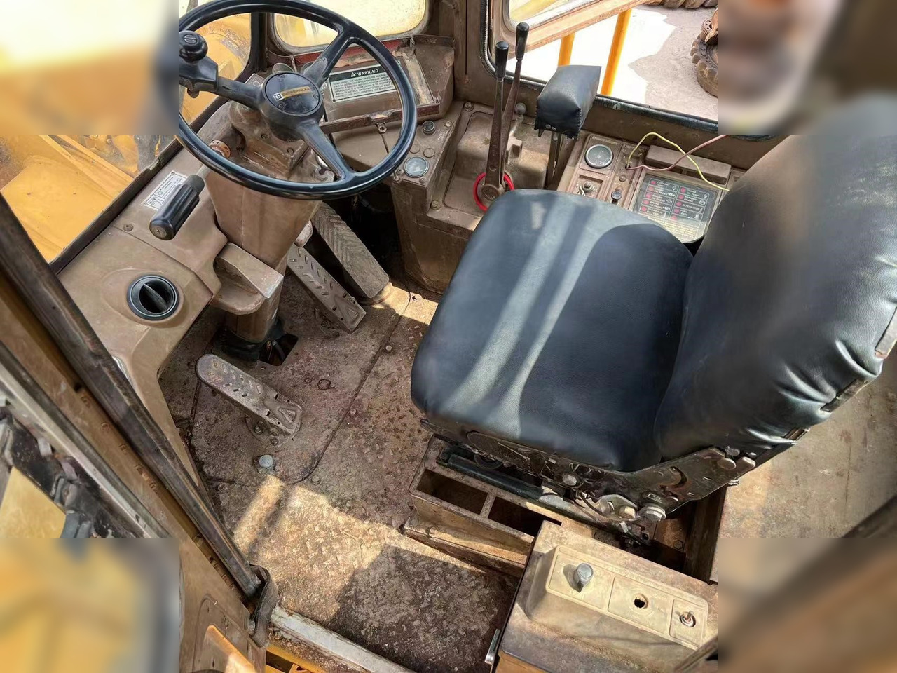 CATERPILLAR 966E - Wheel loader: picture 4 CATERPILLAR 966E - Wheel loader: picture 4