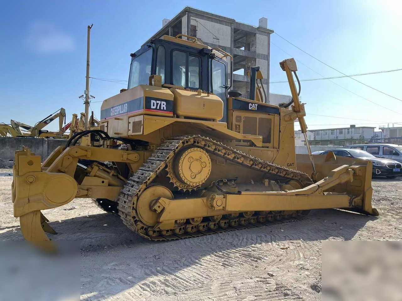 CATERPILLAR D7R II - Bulldozer: picture 1 CATERPILLAR D7R II - Bulldozer: picture 1