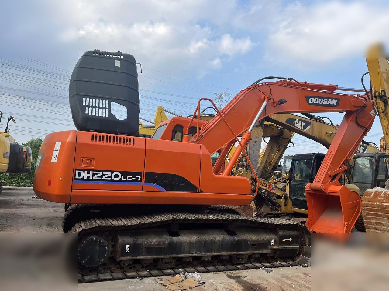 DOOSAN DH220 LC-7 - Crawler excavator: picture 1 DOOSAN DH220 LC-7 - Crawler excavator: picture 1