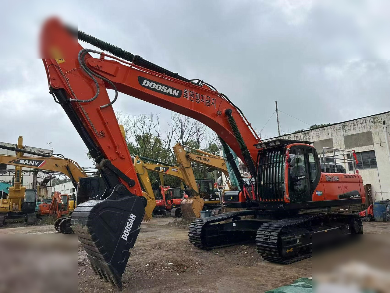 DOOSAN DX340 LCA - Crawler excavator: picture 3 DOOSAN DX340 LCA - Crawler excavator: picture 3