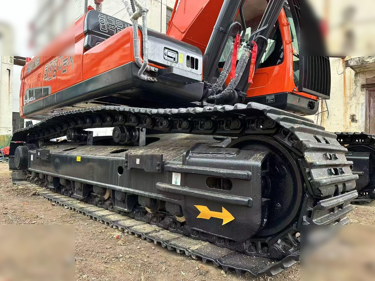 Crawler excavator DOOSAN DX340 LCA: picture 6