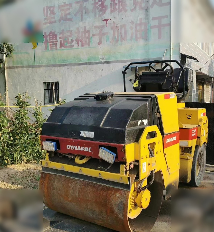 DYNAPAC CC102 II - Roller: picture 3 DYNAPAC CC102 II - Roller: picture 3