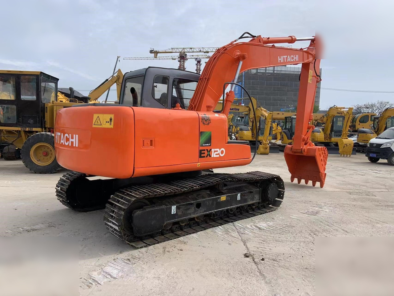 HITACHI EX120-5 - Crawler excavator: picture 1 HITACHI EX120-5 - Crawler excavator: picture 1
