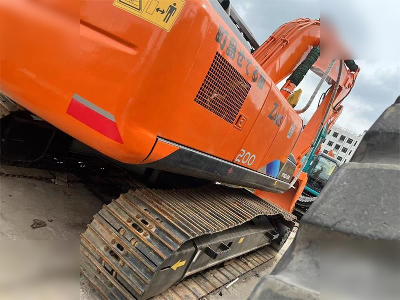 HITACHI ZX200 - Crawler excavator: picture 5 HITACHI ZX200 - Crawler excavator: picture 5