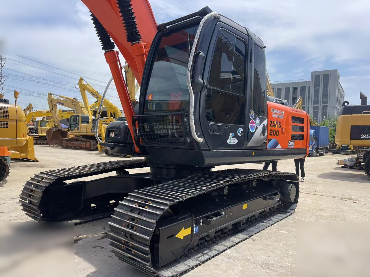 HITACHI ZX200 - Crawler excavator: picture 4 HITACHI ZX200 - Crawler excavator: picture 4
