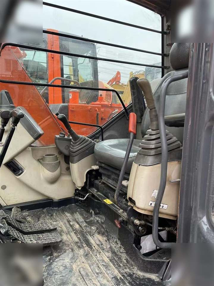 HITACHI ZX60 - Crawler excavator: picture 4 HITACHI ZX60 - Crawler excavator: picture 4