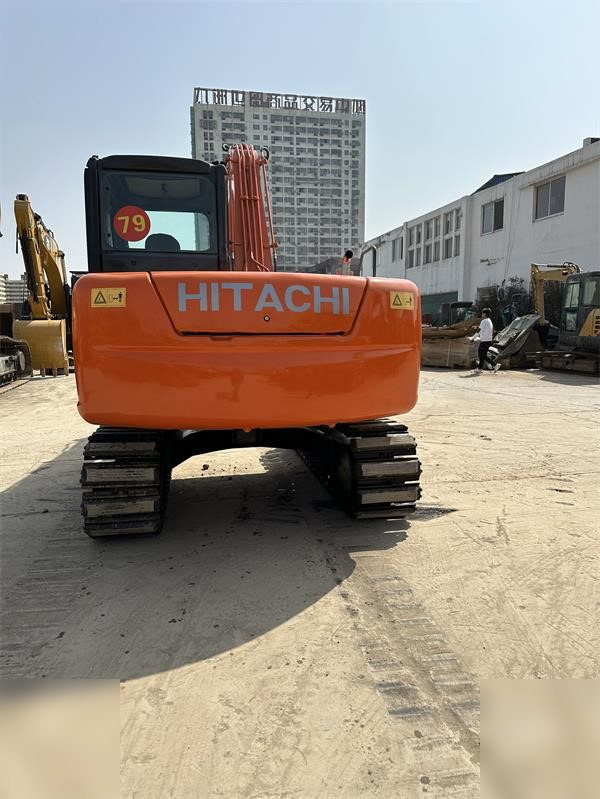 HITACHI ZX70 - Crawler excavator: picture 3 HITACHI ZX70 - Crawler excavator: picture 3