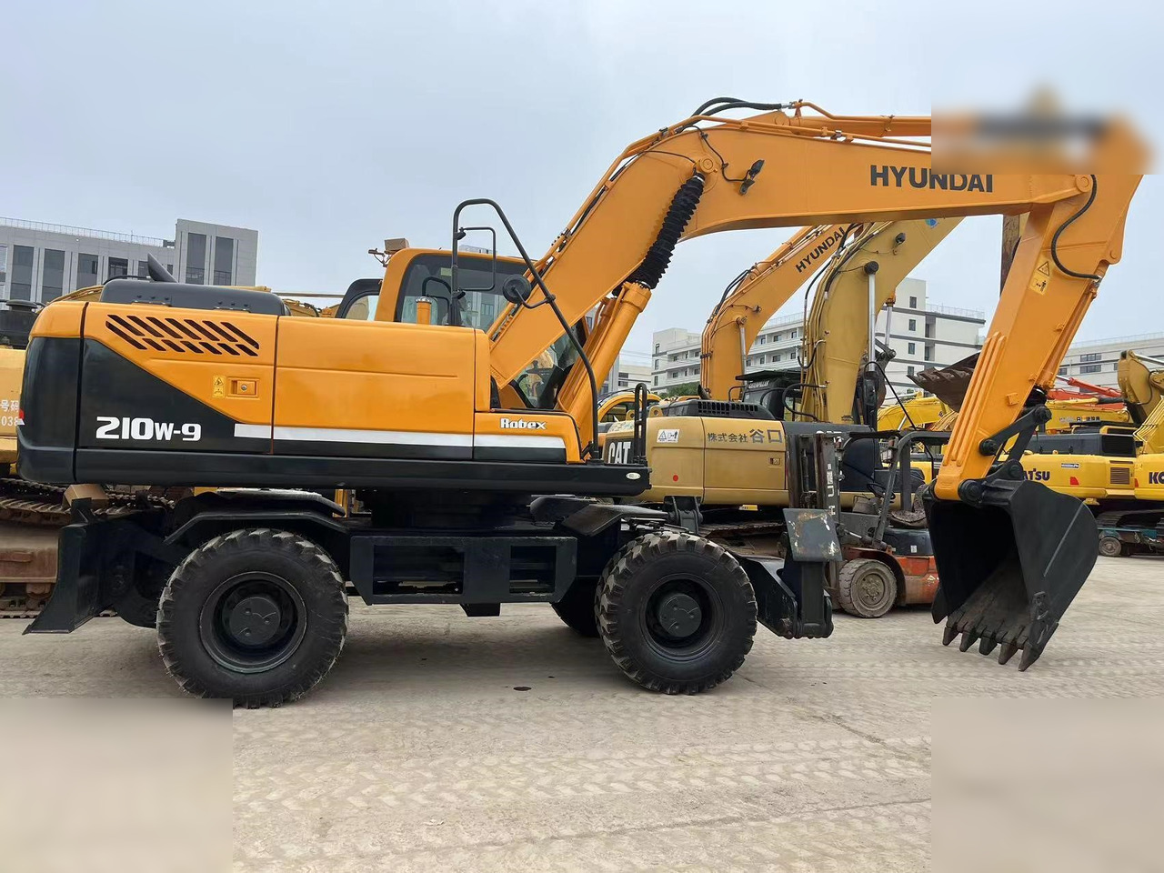 HYUNDAI ROBEX 210W-9 - Wheel excavator: picture 1 HYUNDAI ROBEX 210W-9 - Wheel excavator: picture 1