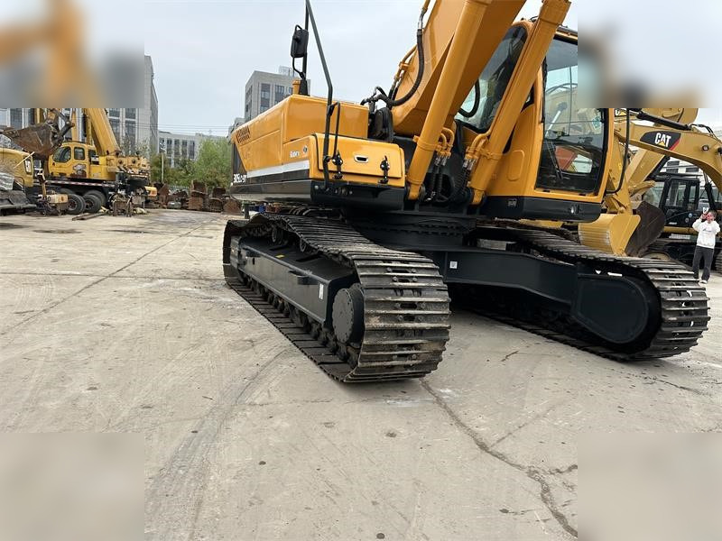 HYUNDAI ROBEX 305 LC-9T - Crawler excavator: picture 5 HYUNDAI ROBEX 305 LC-9T - Crawler excavator: picture 5