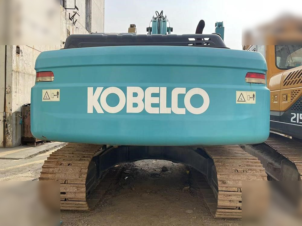 KOBELCO SK200-8 - Crawler excavator: picture 2 KOBELCO SK200-8 - Crawler excavator: picture 2