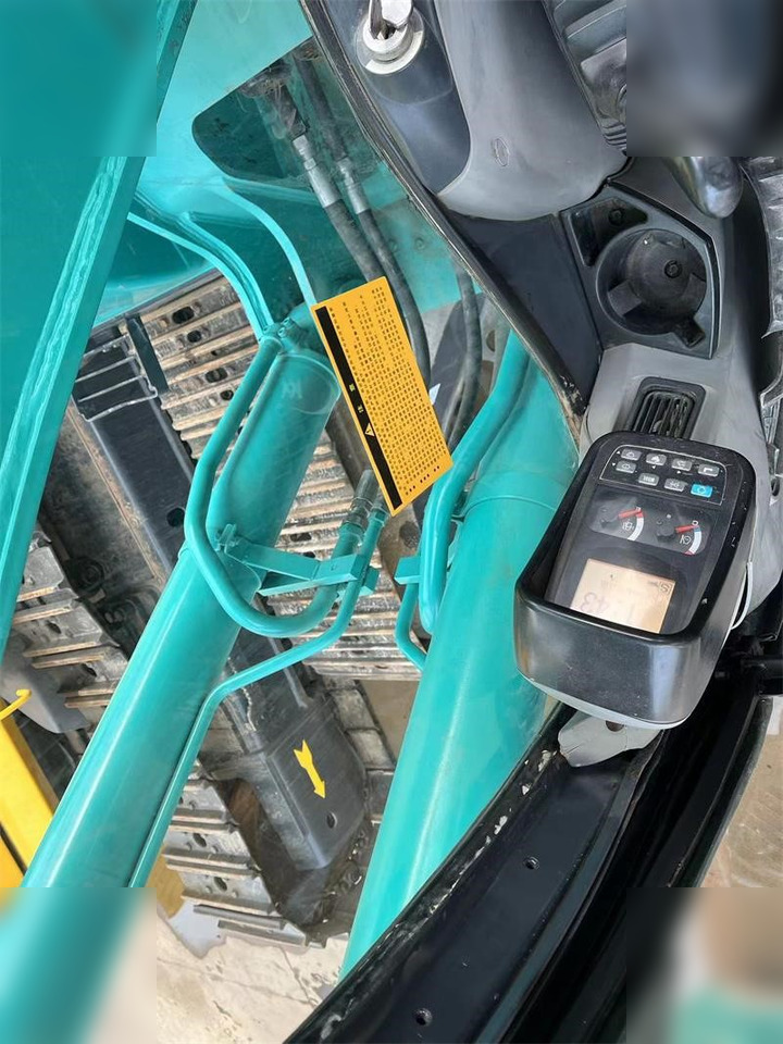 KOBELCO SK200-8 - Crawler excavator: picture 5 KOBELCO SK200-8 - Crawler excavator: picture 5