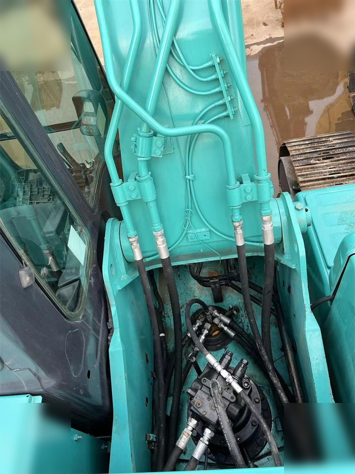 KOBELCO SK200-8 - Crawler excavator: picture 3 KOBELCO SK200-8 - Crawler excavator: picture 3