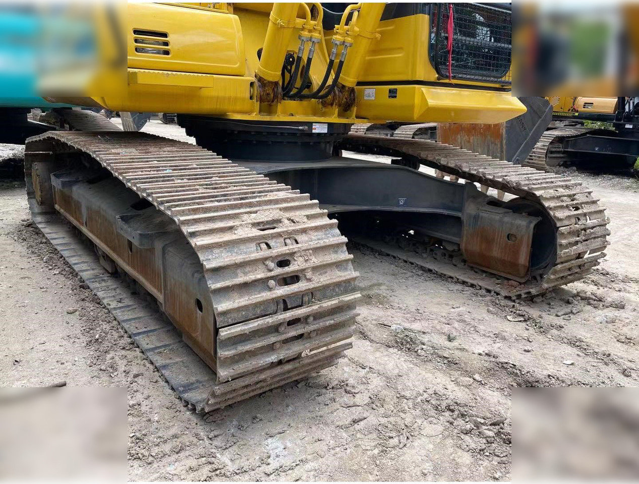 KOMATSU PC200-8 - Crawler excavator: picture 3 KOMATSU PC200-8 - Crawler excavator: picture 3