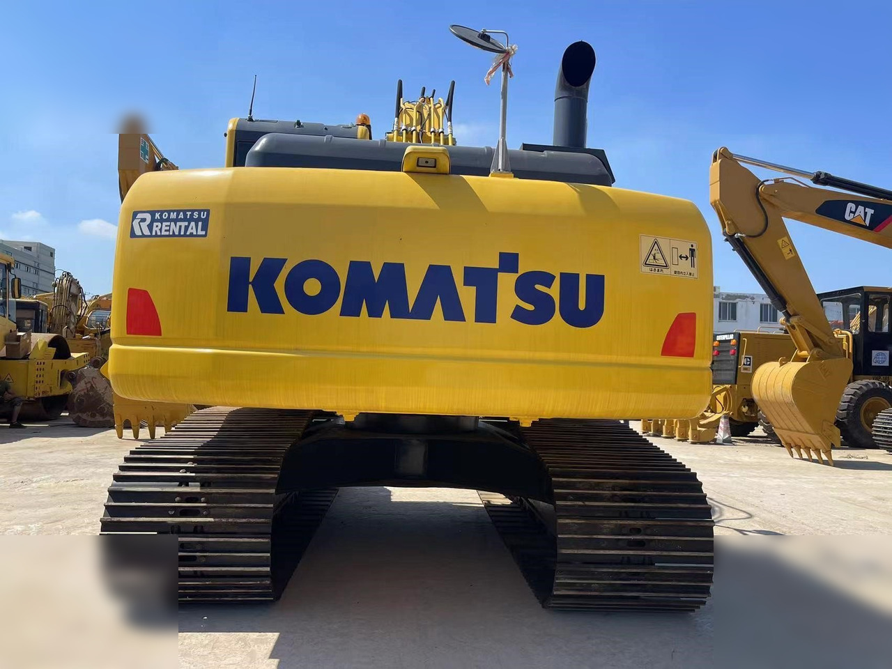 KOMATSU PC200-8 - Crawler excavator: picture 3 KOMATSU PC200-8 - Crawler excavator: picture 3