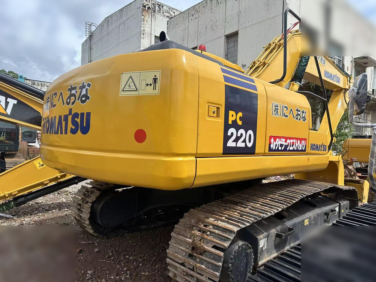 KOMATSU PC220-7 - Crawler excavator: picture 2 KOMATSU PC220-7 - Crawler excavator: picture 2