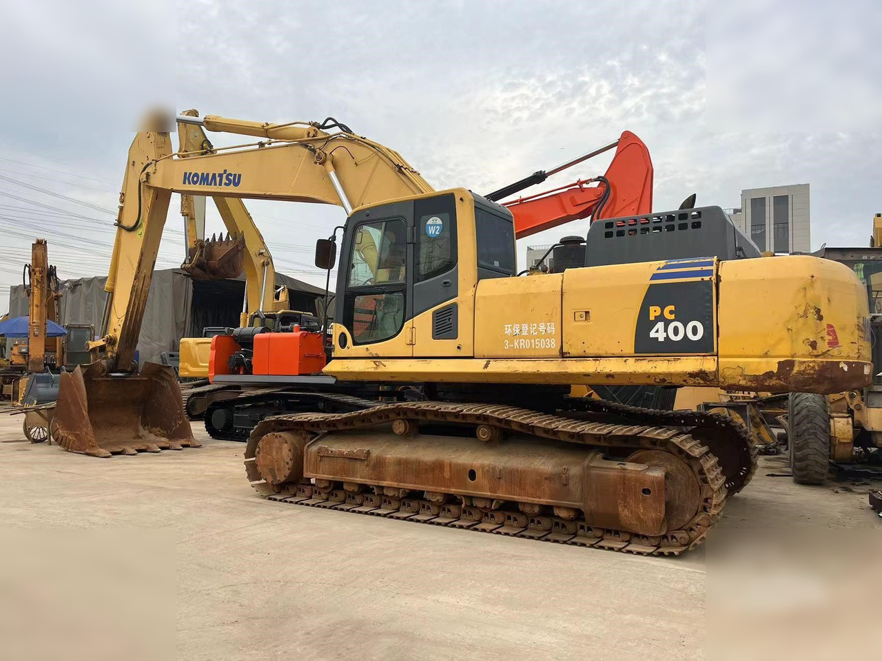 KOMATSU PC400-8 - Crawler excavator: picture 1 KOMATSU PC400-8 - Crawler excavator: picture 1