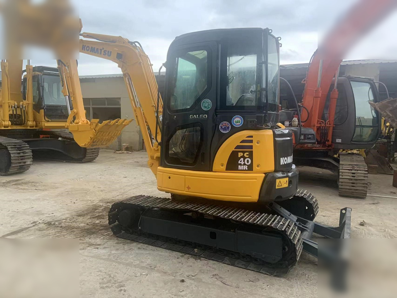 KOMATSU PC40MR-2 - Mini excavator: picture 3 KOMATSU PC40MR-2 - Mini excavator: picture 3