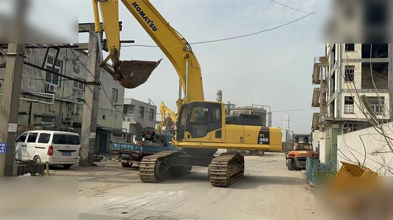 KOMATSU PC460 LC-8 - Crawler excavator: picture 3 KOMATSU PC460 LC-8 - Crawler excavator: picture 3