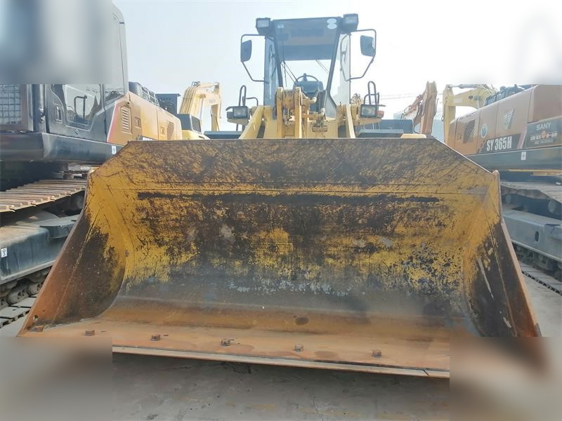 KOMATSU WA320-3 - Wheel loader: picture 4 KOMATSU WA320-3 - Wheel loader: picture 4