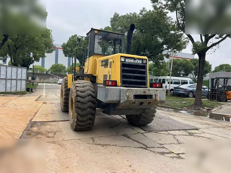 KOMATSU WA320-3 - Wheel loader: picture 4 KOMATSU WA320-3 - Wheel loader: picture 4