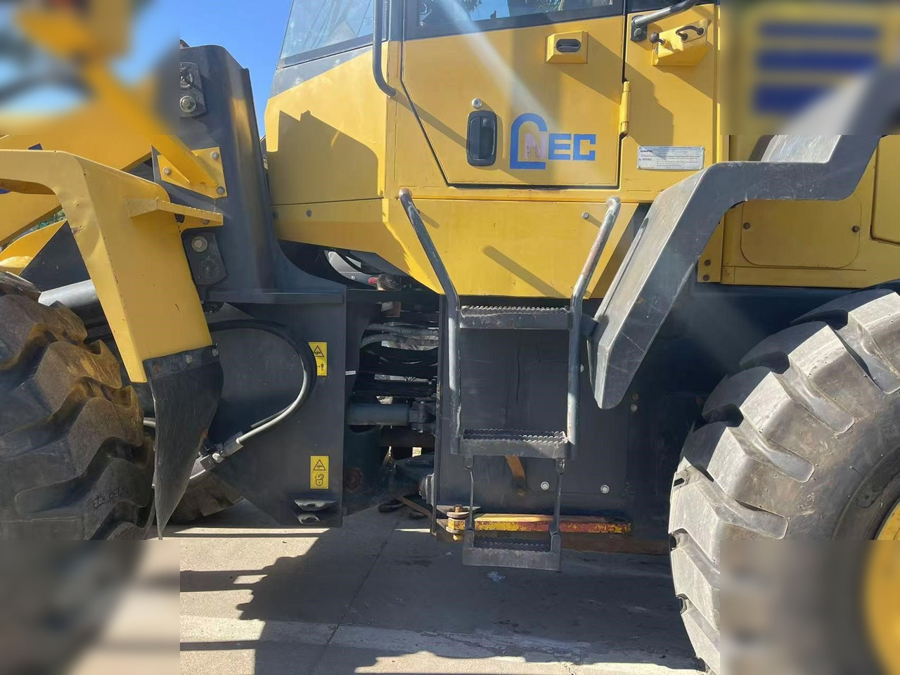 KOMATSU WA320-5 - Wheel loader: picture 3 KOMATSU WA320-5 - Wheel loader: picture 3