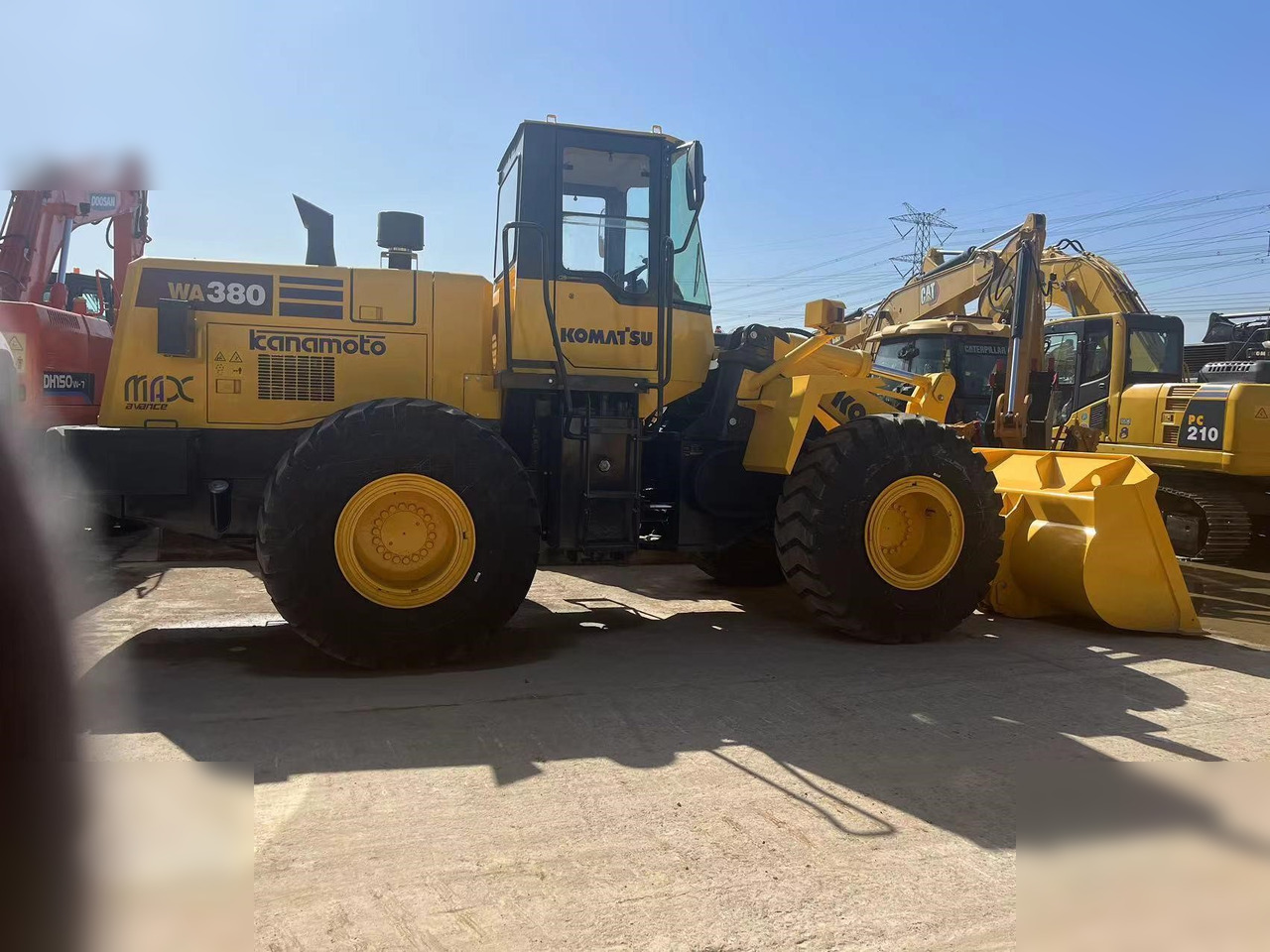 KOMATSU WA380-3 - Wheel loader: picture 1 KOMATSU WA380-3 - Wheel loader: picture 1