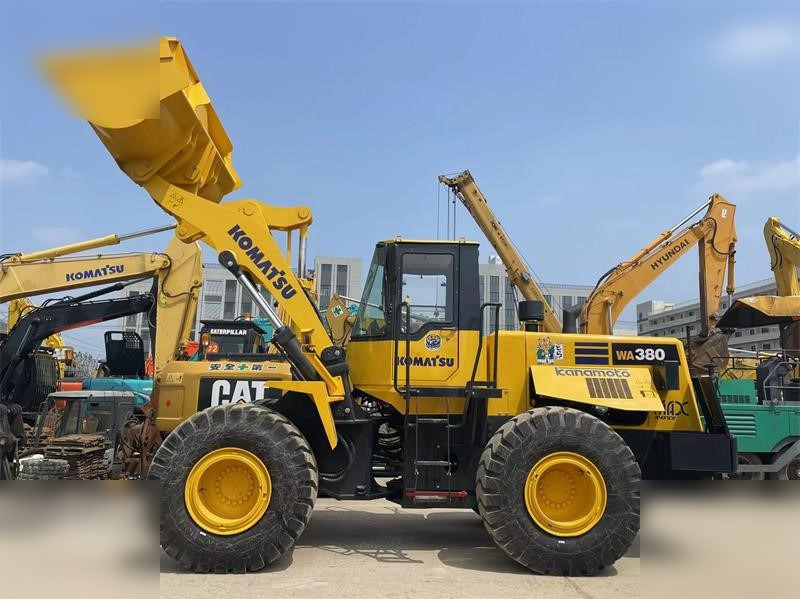 KOMATSU WA380-3 - Wheel loader: picture 1 KOMATSU WA380-3 - Wheel loader: picture 1
