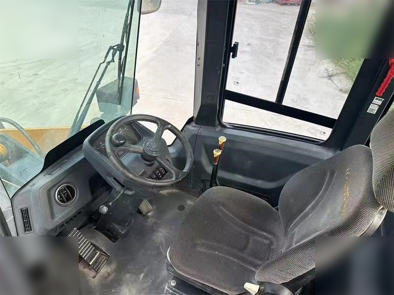 LIUGONG 835H - Wheel loader: picture 4 LIUGONG 835H - Wheel loader: picture 4
