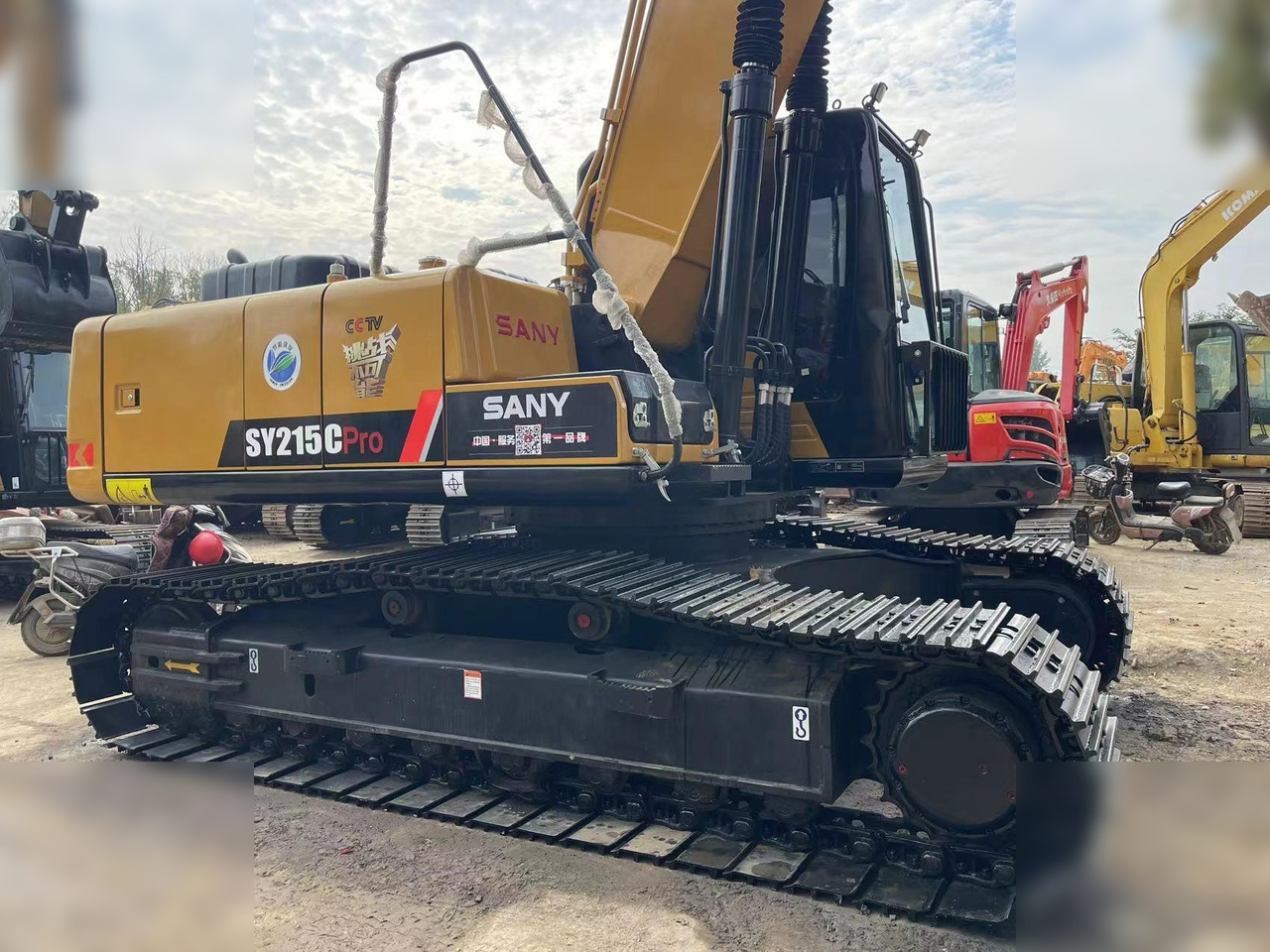 SANY SY215C - Crawler excavator: picture 3 SANY SY215C - Crawler excavator: picture 3
