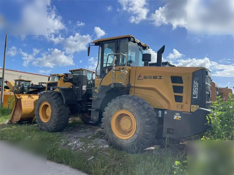 SDLG L955F - Wheel loader: picture 2 SDLG L955F - Wheel loader: picture 2