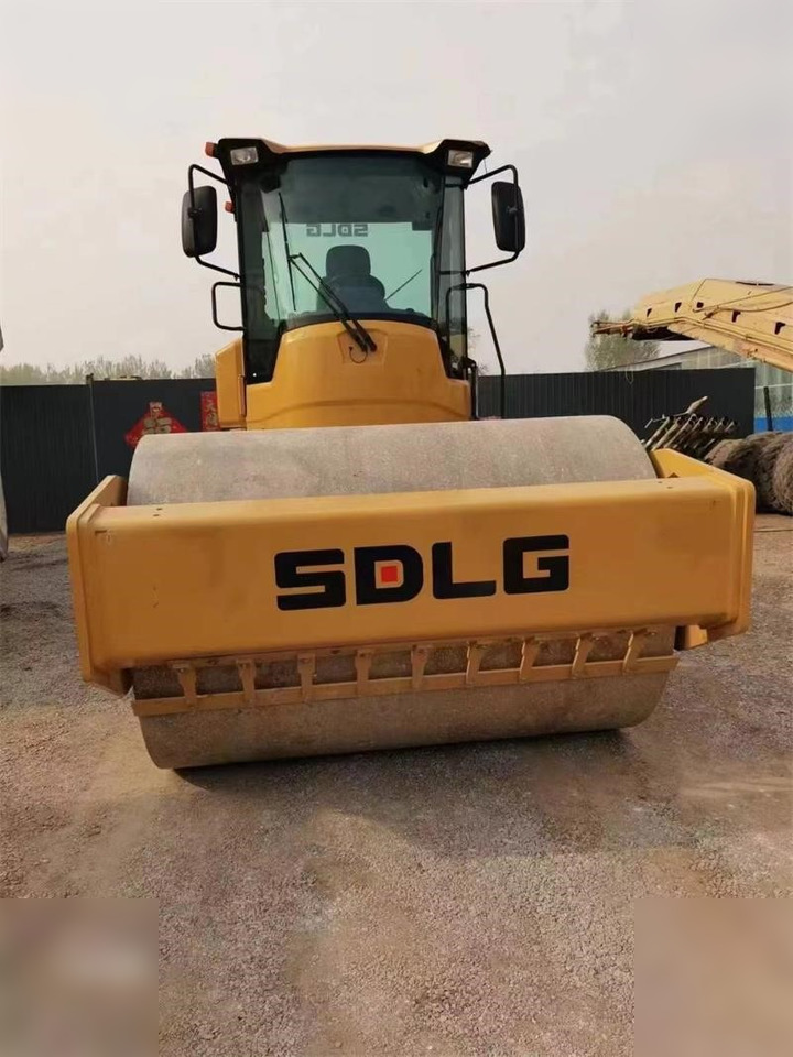 SDLG RS8140H - Compactor: picture 3 SDLG RS8140H - Compactor: picture 3