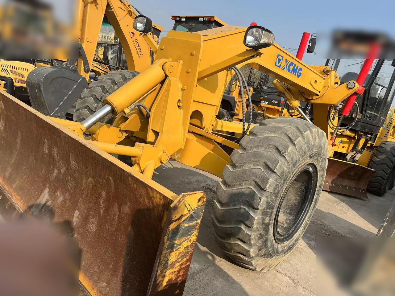 XCMG GR1803 - Grader: picture 3 XCMG GR1803 - Grader: picture 3