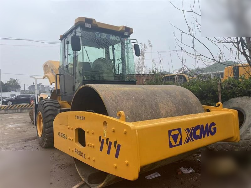 XCMG XS223J - Compactor: picture 2 XCMG XS223J - Compactor: picture 2