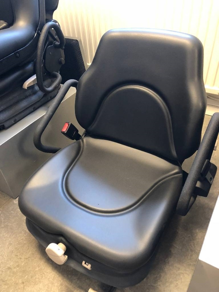 Isringhausen Stolar i olika modeller - Seat for Construction machinery: picture 4 Isringhausen Stolar i olika modeller - Seat for Construction machinery: picture 4