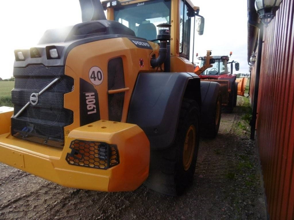 Volvo L 90 H - Wheel loader: picture 1 Volvo L 90 H - Wheel loader: picture 1