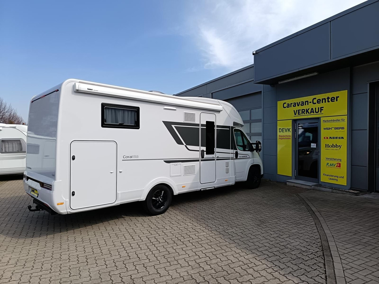 Adria Coral ALL-IN 650 DL*LUFTFEDERUNG HA*SOLAR*SOFORT - Semi-integrated motorhome: picture 4 Adria Coral ALL-IN 650 DL*LUFTFEDERUNG HA*SOLAR*SOFORT - Semi-integrated motorhome: picture 4