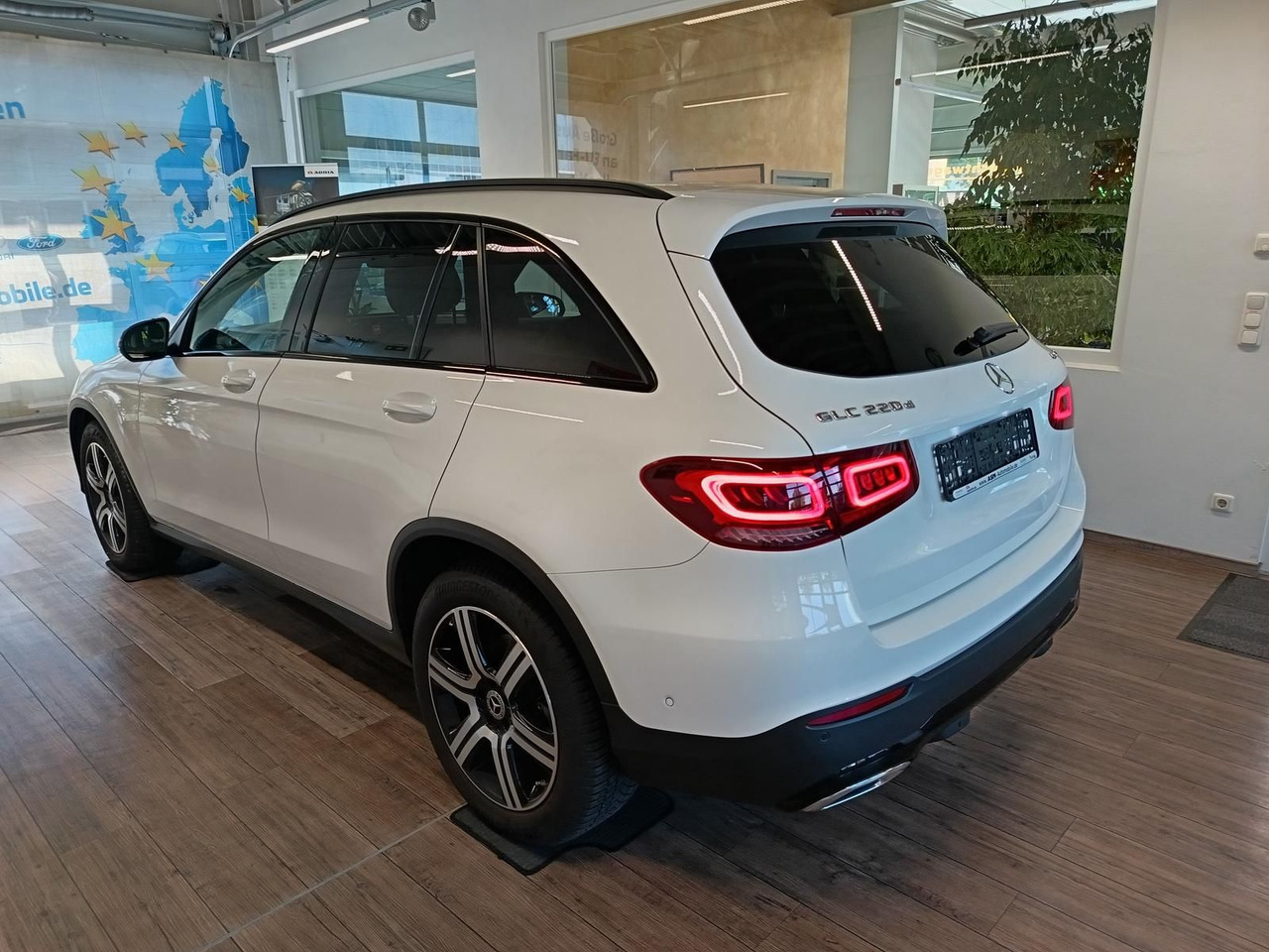 Mercedes-Benz GLC 220d AMG Line 4MATIC*AHK*NAVI*LED*R-KAM*DAB* - SUV: picture 4 Mercedes-Benz GLC 220d AMG Line 4MATIC*AHK*NAVI*LED*R-KAM*DAB* - SUV: picture 4